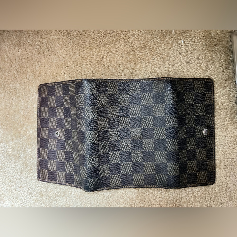 Louis Vuitton Damier Ebene Trifold Wallet - Picture 6 of 6